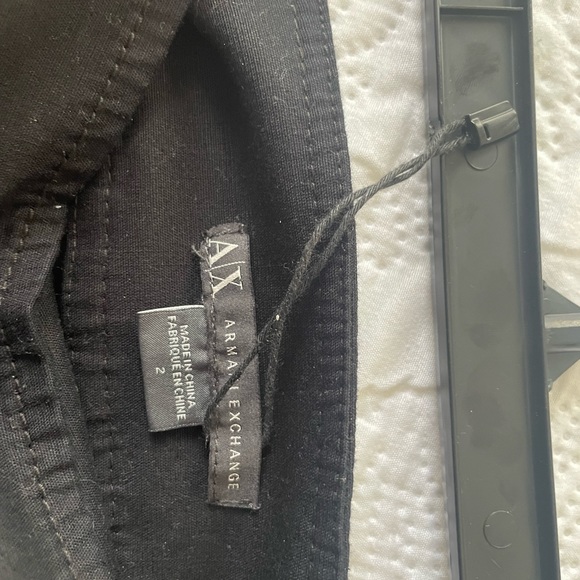 Black Armani Exchange skirt with pockets - Picture 2 of 5